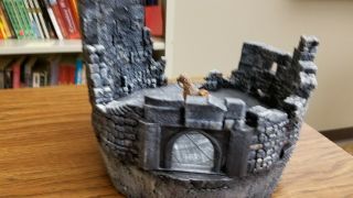 Fantasy terrain 28mm Ruined tower Dwarven Forge 3