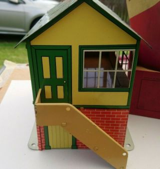 Hornby O Gauge No.  2 Signal Cabin with BOX 2