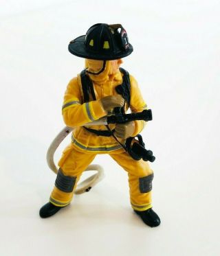 Papo Yellow Us Fireman Fire Fighter With Hose Figurine