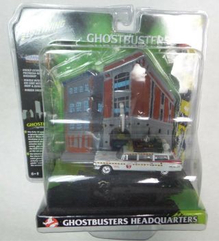 Johnny Lightning Johjlsp031 Ghostbusters Ecto 1a - 1959 Cadillac Diorama