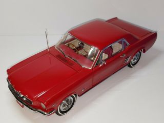 1/18 Classic Carlectables 1966 Right Hand Drive Ford Mustang Red Pony Interior