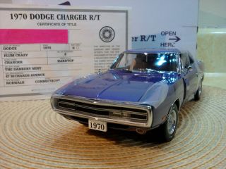 Danbury 1970 Dodge Charger Rt.  Rare Color.  1:24 Nib.  Title.  Light Rash.
