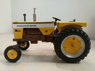 1988 Wally Hooker Cottonwood Acres 1/16 Scale Minneapolis Moline M 670 Tractor