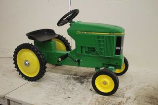 John Deere 7600 Wide Front Diecast Pedal Tractor By Ertl Never Assembled