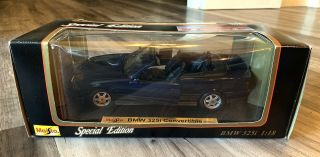 1:18 Maisto Special Edition 1993 BMW 325i Convertible Die - Cast Car - Dark Blue 2