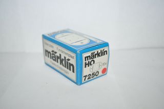 Marklin 7250 Box of 10 each Bridge Piers (2.  5mm H) for M & K Track 3