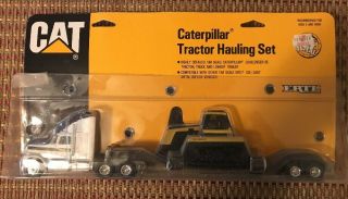 Ertl Cat Caterpillar Tractor Hauling Set Challenger 65 1/64 With Package