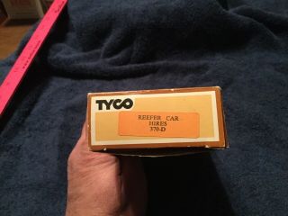 Tyco Brown Box Ho Scale Hires Rootbeer Reefer.  370D 2