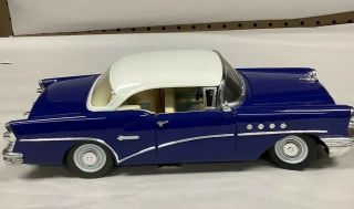 Mira 1955 Golden Line Buick Century.  1:18 Scale Die Cast Model Car