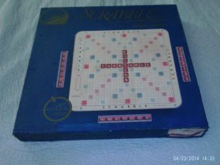 Scrabble Deluxe 1977 Turntable Game Burgundy Tiles