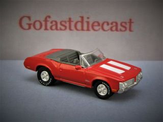 1970 70 Oldsmobile Cutlass 442 Convertible Red 1/64 Scale I