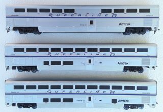 3 HO Amtrak Superliner passenger cars by Walthers NO BOXES 2