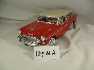 Maisto 1955 Chevrolet Nomad Red/creme 1:18 139