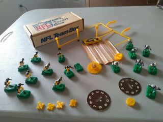 Vintage Tudor Nfl Electric Football Game 16 Replacement Players Parts Posts
