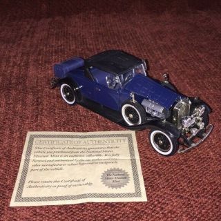 1931 Cadillac V - 16 Top Up Roadster 1:32 Scale Blue Model Diecast