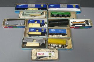 Athearn & Roundhouse Ho Scale Assorted Freight Car Kits [13]/box