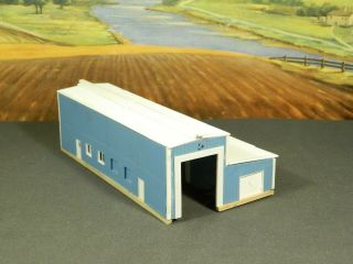 N Scale Built Model Building Modern Single - Stall Engine House / Car Barn Lighted