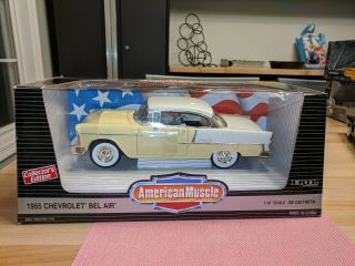 Ertl 1:18 American Muscle 1955 Chevy Bel Air Ivory& Harvest Gold