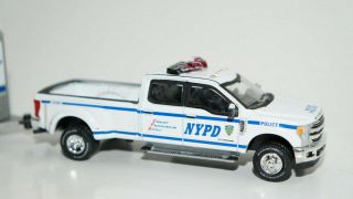 2019 FORD F350 LARIAT TRUCK DUALLY NYPD HORSE trailer set 1/64 scale GREENLIGHT 2
