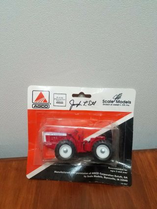 1/64 White A4t - 1400 Toy Tractor In Package - 4x4 - John Deere - Caseih