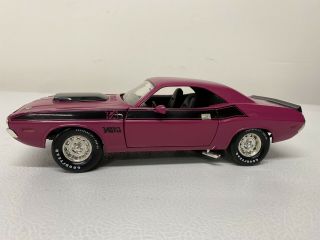 1970 Dodge Challenger T/a Ertl American Muscle 1:18