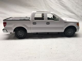 Ertl 2013 Ford F - 150 Crew Cab 4x4 Truck Battery Operated