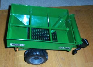 Ertl John Deere Big Farm Series Frontier Gc1108 Grain Cart 1/16 Scale Farm Toy