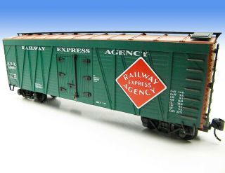 G Scale Aristocraft Rea Ribbed Wood - Sided (plastic) Reefer - 17