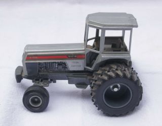 Scale Models 1/32 White 2 - 155 Tractor W/duals