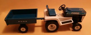 Ertl - Ford Lgt 12 Tractor With Cart