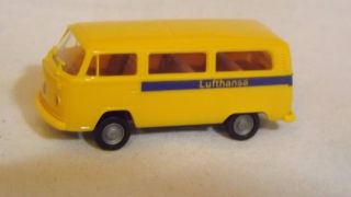 Brekina Volkswagen Vw Bus Yellow " Lufthansa " 2 Large Side Windows Ho Scale