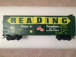 Ho Scale Mantua Reading “share In Freedom” 40’ Boxcar.  Road 19810.