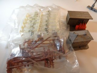Ho Scale Package Of 10 Telephone Poles,  24 Road Sign.  Shack 5 - 65 - 14