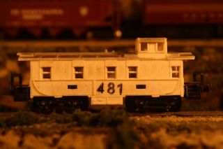 N Scale Arnold Made In Western Germany White Caboose No Road Name 481