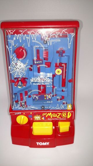 Vintage Tomy Get Mazed Handheld Game Battery Powered 1990