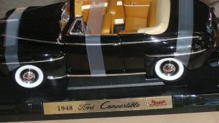 Road Signature 1948 Ford Convertible 1/18th Scale Die Cast
