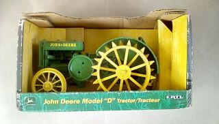 ©2000 Diecast Ertl John Deere 1926 Model " D " Tractor 1/16 Scale Complete