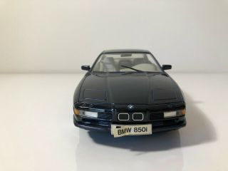 1/18 scale metal die cast model MAISTO BMW 850i dark blue 2