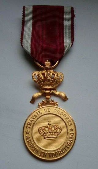 Kingdom Of Belgium / Belgian Order Of The Crown Golden Medal