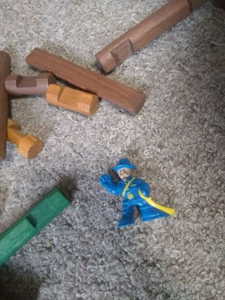 Bulk LINCOLN LOGS VTg Wooden Toy parts from multiple kits 3