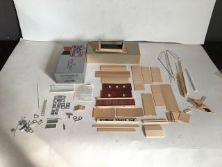 Quality Craft Models Ho Scale Model Train Train Kit C&O Wood Sheathed Caboose 3