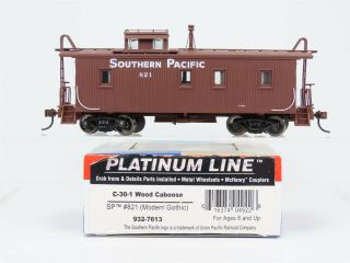 Ho Scale Walthers 932 - 7613 Sp Southern Pacific C - 30 - 1 Wood Caboose 821 Rtr