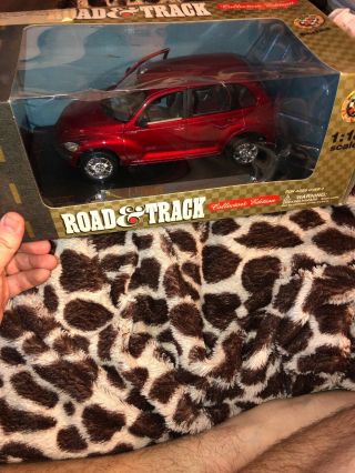 Maisto Collectors Edition Chrysler Pt Cruiser 1:18 Model Road And Track