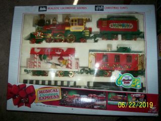 1992 Bright Musical Christmas Express Train Set G Scale