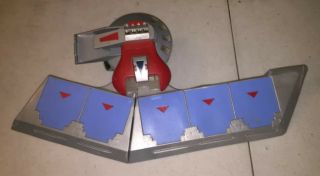 Mattel - Yugioh - Battle City Duel Disk Card Launcher - 1996 - Read Desc