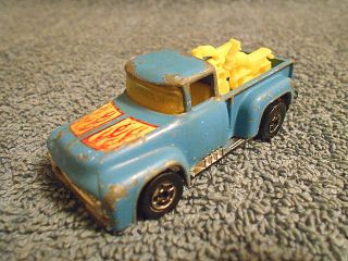 1973 Hot Wheels Blue Chevy Hitail Hauler 1:64 Diecast Pickup Truck Motorcycles