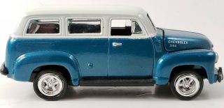 1950 50 Chevy Chevrolet Suburban W Hitch 1:64 Scale Diorama Diecast Model Car