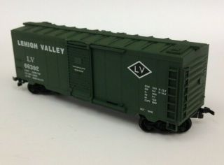 Lehigh Valley Box Car,  Life - Like,  Ho Scale Train Freight Car,  Green