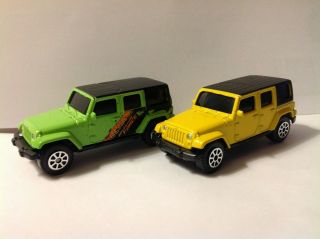 2 X 1/64 Jeep Wrangler Unlimited 4 Door 4 X 4 Mudder Green,  Yellow Maisto Loose