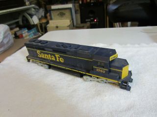 H O Trains: Athearn Santa Fe Freight (dummy) Road Diesel - Six Axles